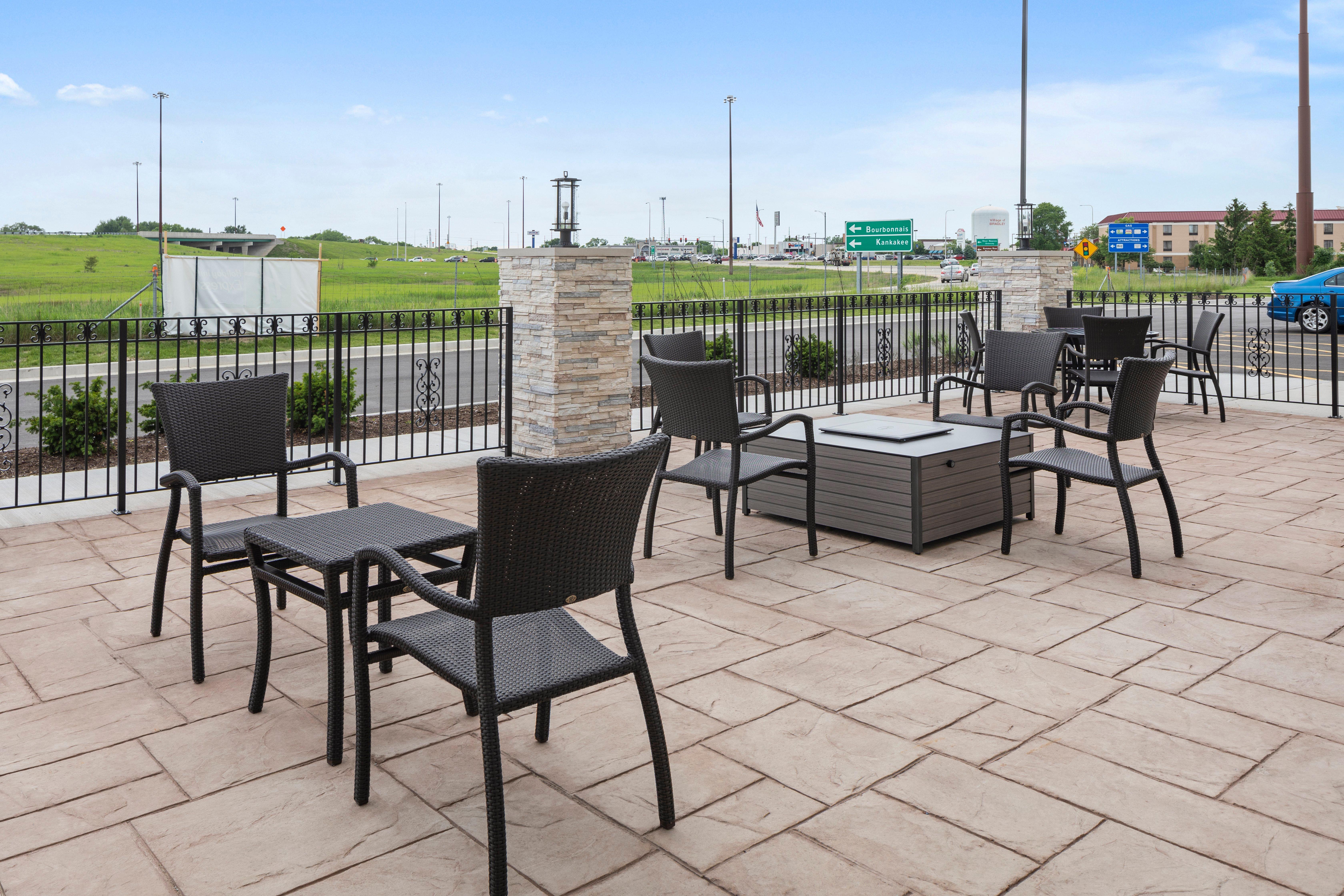 Holiday Inn Express & Suites - Bourbonnais East - Bradley By Ihg Eksteriør bilde