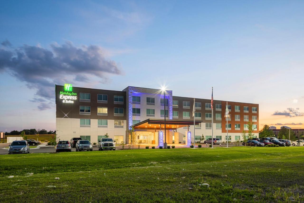 Holiday Inn Express & Suites - Bourbonnais East - Bradley By Ihg Eksteriør bilde